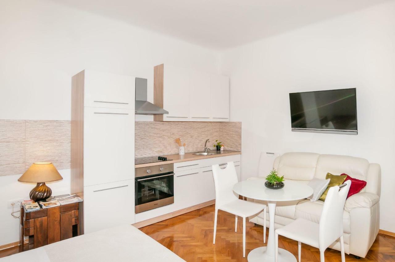 Apartamento Branka Lovran Exterior foto