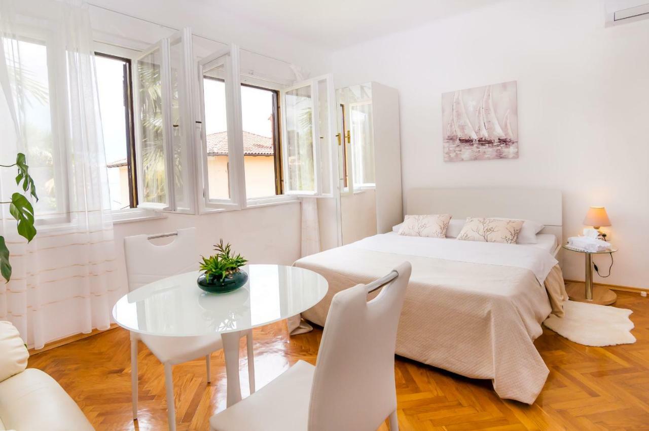 Apartamento Branka Lovran Exterior foto