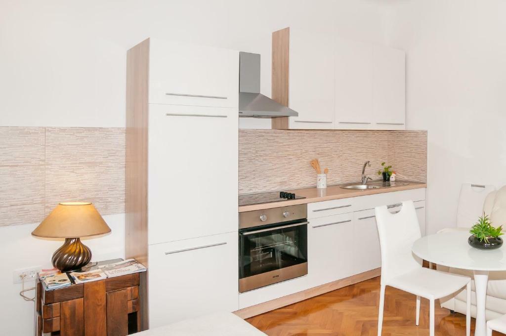 Apartamento Branka Lovran Exterior foto